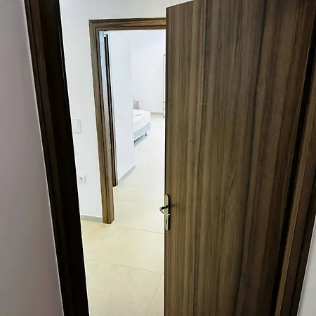 Willa Skyline Serenity 10 People 4bedroom 3ba, 3min To Maleme