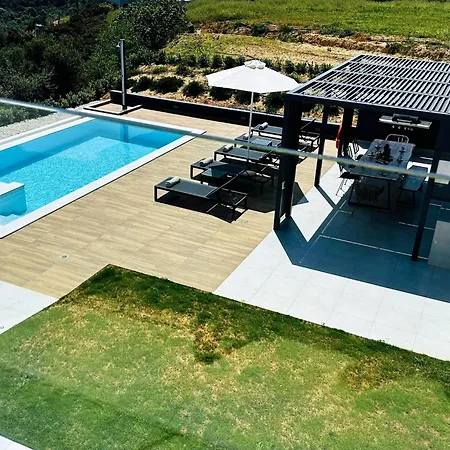 Skyline Serenity 10 People 4bedroom 3ba, 3min To Villa Maleme (Crete)
