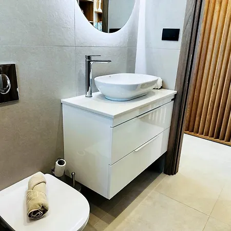 Skyline Serenity 10 People 4bedroom 3ba, 3min To Villa