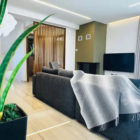 Skyline Serenity 10 People 4bedroom 3ba, 3min To Maleme (Crete)